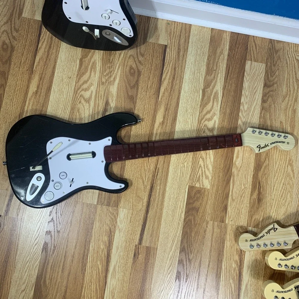 Lot of 6 Guitar Hero Rock Band Untested For Parts Repair No Dongles Guitars